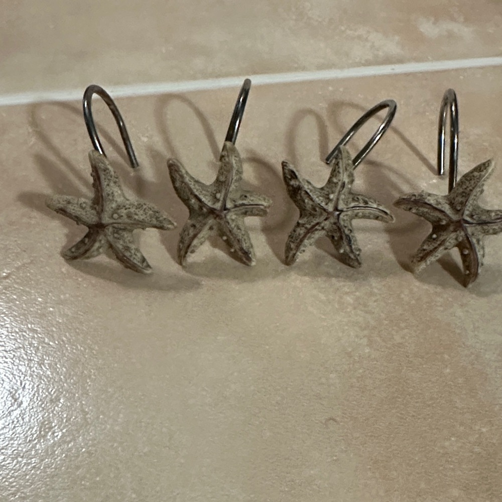 Seashell & Starfish Hooks PLUS 2 Shower Curtains. All Beach Theme - Picture 6 of 9